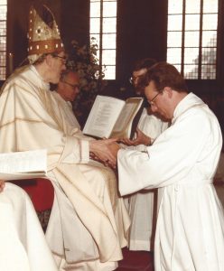 Priesterwijding pastoor Van der Vegt 1984